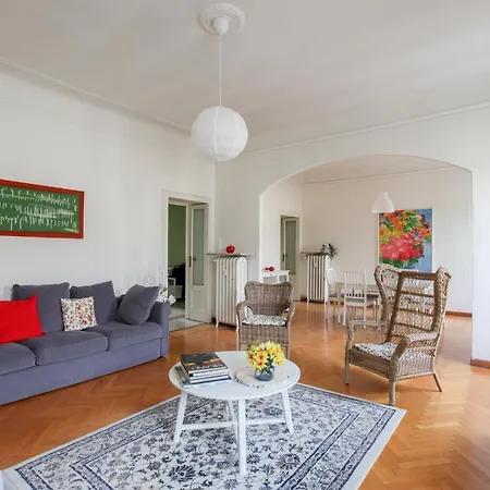 شقة Apt With Balcony - 50 M Far From Pagano M1