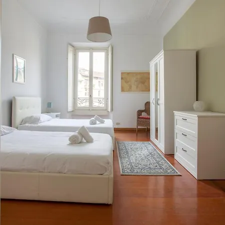Apt With Balcony - 50 M Far From Pagano M1 شقة