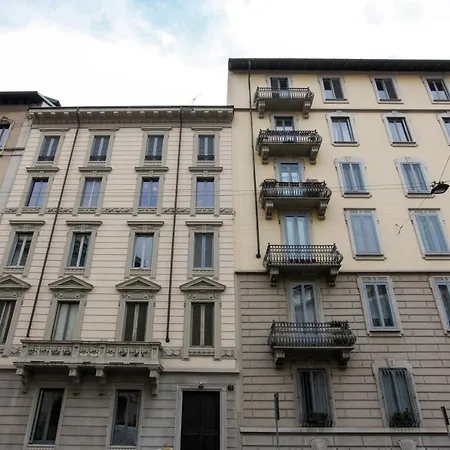 شقة Apt With Balcony - 50 M Far From Pagano M1 *